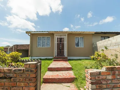2 Bedroom House For Sale in Port Elizabeth - 5wOG.webp