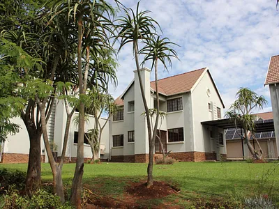 2 Bedroom Townhouse For Sale in Pretoria - img