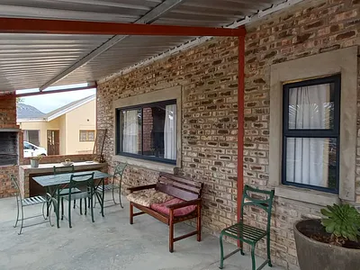 4 Bedroom House For Sale in Calitzdorp - KMfp.webp