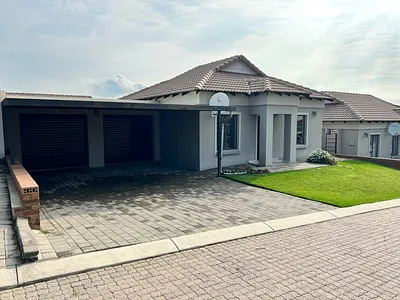 2 Bedroom Townhouse For Sale in Secunda - TNWA.webp
