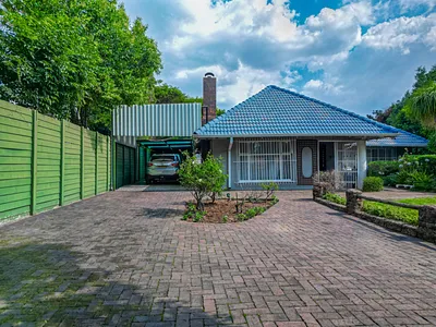 4 Bedroom House For Sale in Johannesburg - img