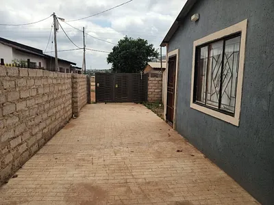 2 Bedroom House For Sale in Pretoria - QAq8.webp