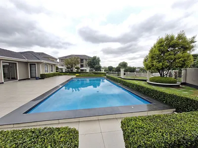 1 Bedroom Apartment For Sale in Sandton - img