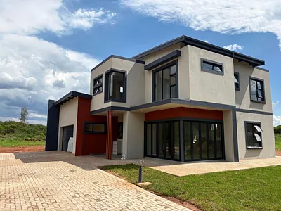 3 Bedroom House For Sale in Akasia - OlNs.webp