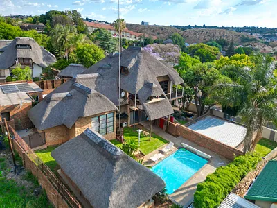 3 Bedroom House For Sale in Roodepoort - KUpc.webp