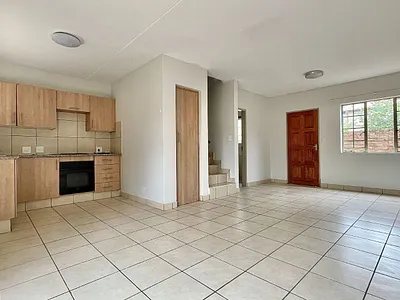 3 Bedroom Townhouse For Sale in Pretoria - img