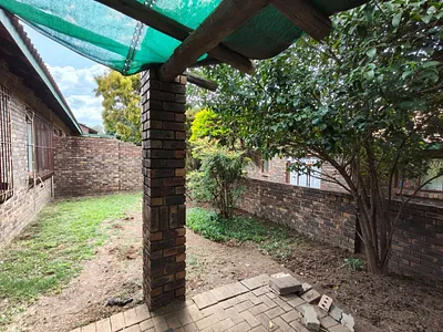 3 Bedroom Townhouse To Rent in Randburg - img