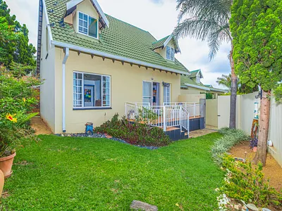 3 Bedroom Townhouse For Sale in Randburg - fUPc.webp