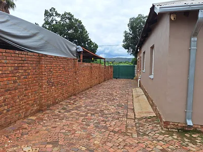 3 Bedroom House For Sale in Pretoria - rfAV.webp
