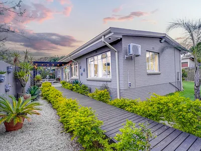 4 Bedroom House For Sale in Krugersdorp - 5P2T.webp