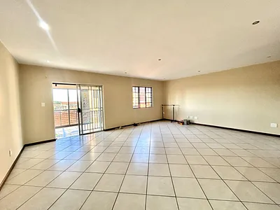 4 Bedroom Townhouse For Sale in Pretoria - img