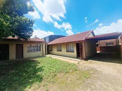5 Bedroom House For Sale in Pretoria - FmN2.webp