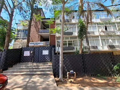 3 Bedroom Apartment For Sale in Pretoria - lW2j.webp