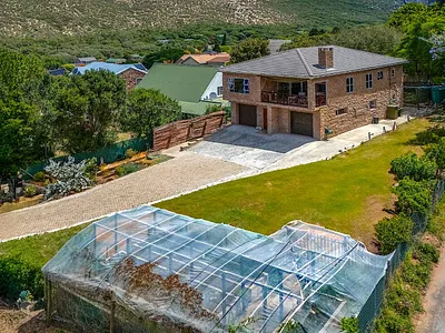 4 Bedroom House For Sale in Sedgefield - Gemv.webp