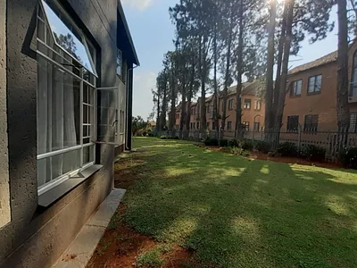 3 Bedroom Apartment For Sale in Centurion - bz8E.webp
