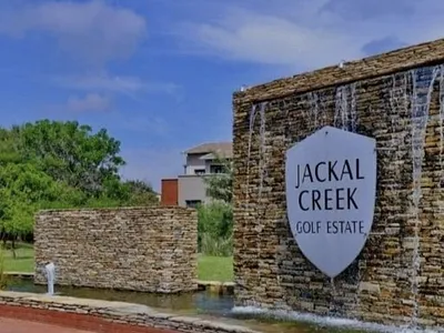 2 Bedroom Apartment For Sale in Roodepoort - AyDu.webp