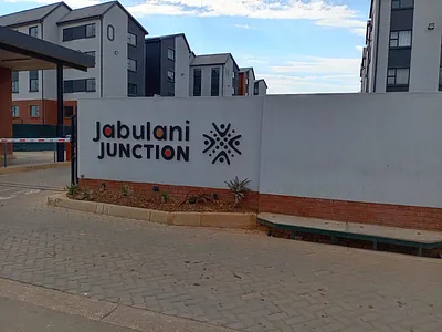 2 Bedroom Apartment To Rent in Soweto - 32T4.webp