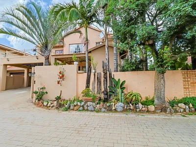 3 Bedroom House For Sale in Centurion - jzxP.webp