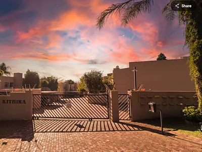 2 Bedroom Townhouse For Sale in Roodepoort - azwD.webp