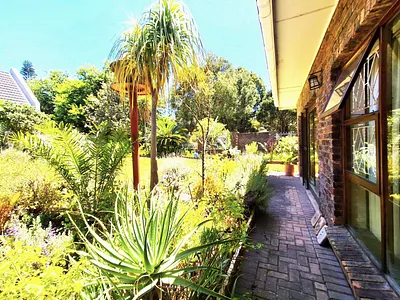 4 Bedroom House For Sale in George - jQZQ.webp