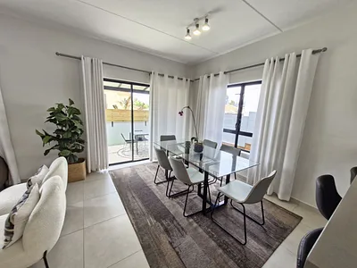 4 Bedroom Townhouse For Sale in Sandton - s7l2.webp