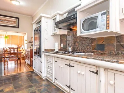 3 Bedroom Townhouse For Sale in Roodepoort - DU8i.webp