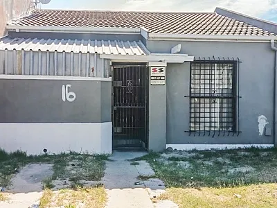 2 Bedroom Townhouse For Sale in Milnerton - jFzg.webp