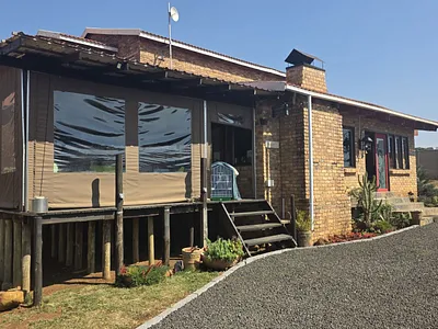 4 Bedroom House For Sale in Vaal Marina - q1lR.webp