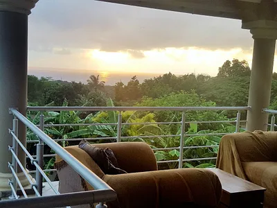 6 Bedroom House For Sale in Scottburgh - LNaP.webp