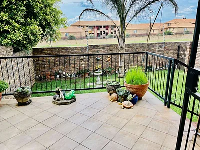 2 Bedroom Townhouse For Sale in Centurion - J4Zj.webp