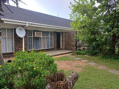 2 Bedroom House For Sale in Klerksdorp - h87A.webp