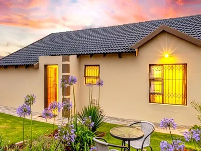 4 Bedroom Townhouse For Sale in Roodepoort - vO7N.webp