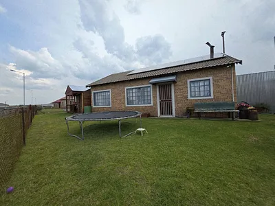 4 Bedroom House For Sale in Secunda - GdpS.webp