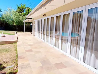 6 Bedroom House For Sale in Oudtshoorn - tvgN.webp