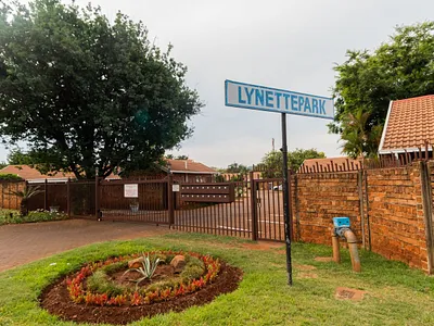3 Bedroom Townhouse For Sale in Pretoria - yerD.webp