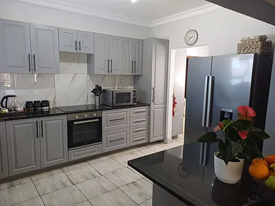 3 Bedroom House For Sale in Sedgefield - YlVf.webp