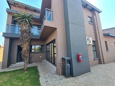 3 Bedroom Townhouse To Rent in Polokwane - img