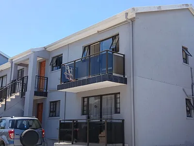 2 Bedroom Apartment For Sale in Hartenbos - ueM1.webp