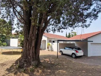 3 Bedroom House To Rent in Randburg - z5B1.webp