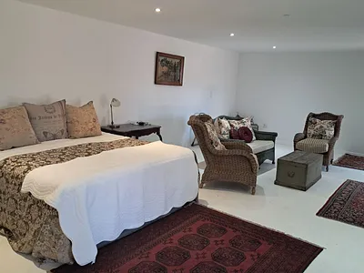 1 Bedroom House To Rent in Somerset West - img