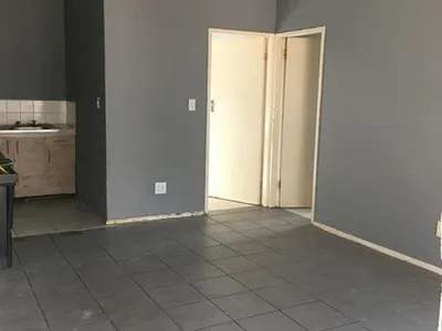 2 Bedroom Townhouse For Sale in Randburg - ZHLR.webp