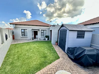 2 Bedroom Townhouse For Sale in Secunda - img