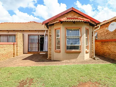 2 Bedroom Townhouse For Sale in Centurion - img