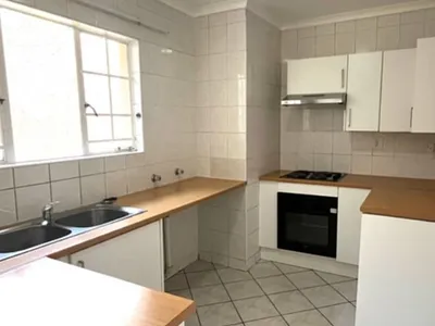 2 Bedroom House To Rent in Sandton - Cyb7.webp