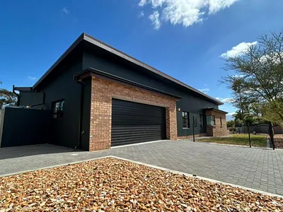 3 Bedroom House For Sale in Riversdale - T5BZ.webp