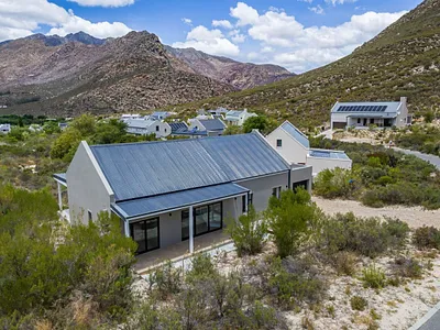 4 Bedroom House For Sale in Montagu - lFTE.webp