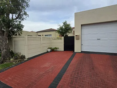 2 Bedroom Townhouse For Sale in Gordons Bay - qbem.webp