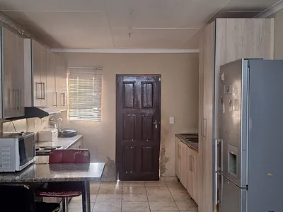 2 Bedroom Townhouse For Sale in Polokwane - kYTx.webp
