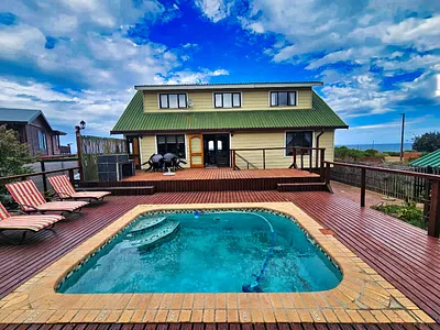 5 Bedroom House For Sale in Wilderness - RRGa.webp