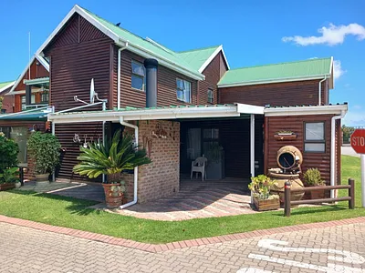 2 Bedroom House For Sale in Hartenbos - H1uk.webp